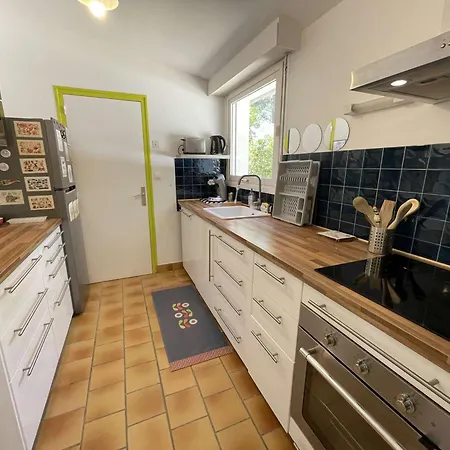 Maison Spacieuse, 600m Plage, 6 Couchages, Parking Gratuit, Jardin, Terrasse, Wifi Optionnel - Fr-1-224c-210