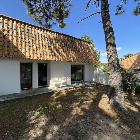 Maison Spacieuse, 600m Plage, 6 Couchages, Parking Gratuit, Jardin, Terrasse, Wifi Optionnel - Fr-1-224c-210 *